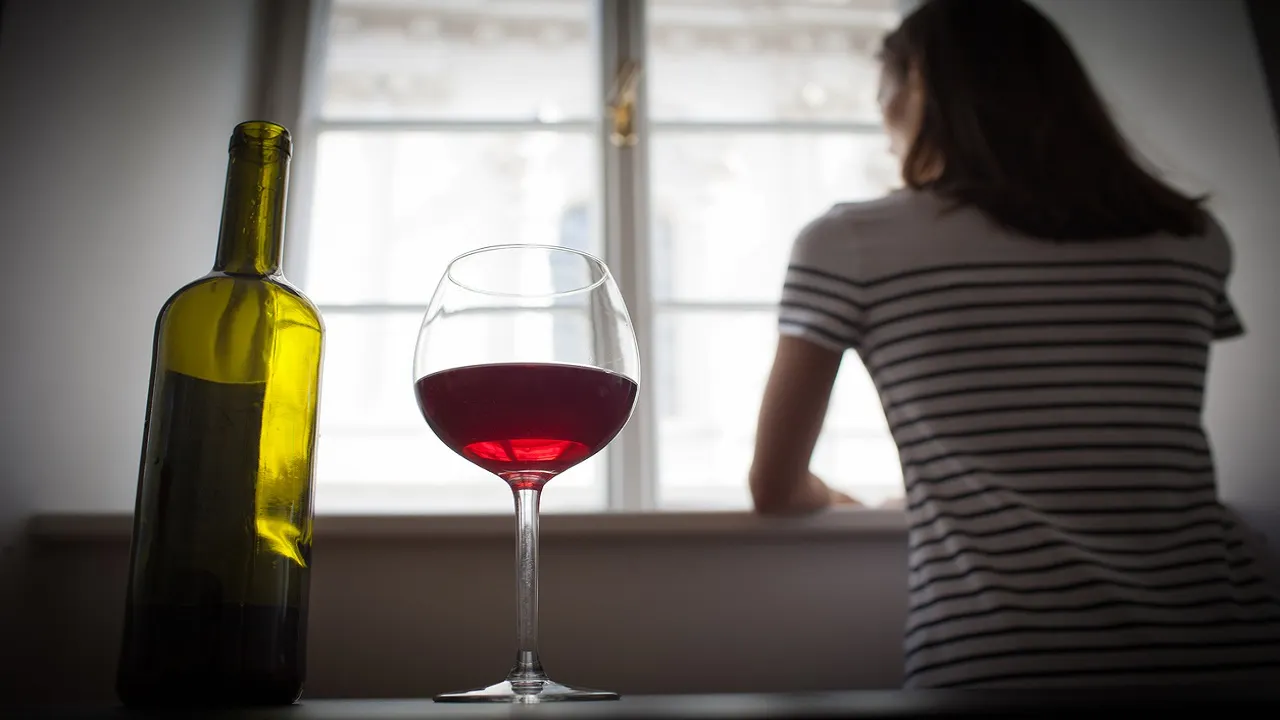alcohol-deaths-gender-disparity