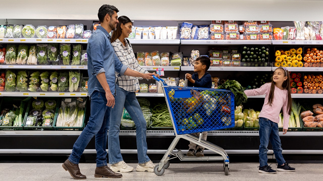 grocery-shopping-healthy-eating